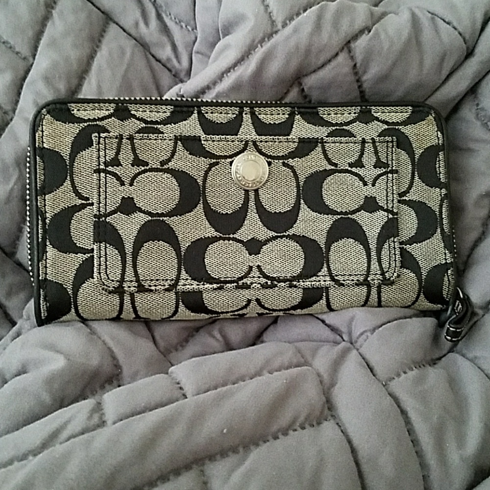 Wallet - Picture 3 of 4
